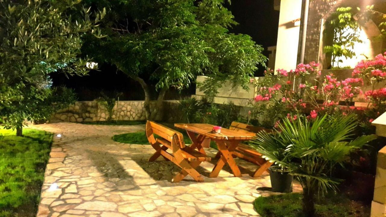 Apartments Vrtlici Stara Novalja Kültér fotó